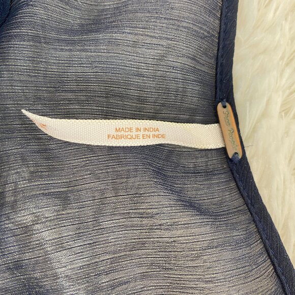 Free People Navy White Polka Dot Sheer Boho Blouse sz M - Picture 9 of 9